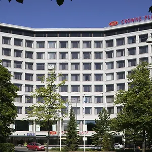4* מלון Crowne Plaza - Hesperia By Ihg