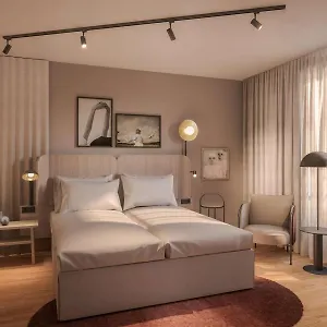 4* מלון Scandic Station