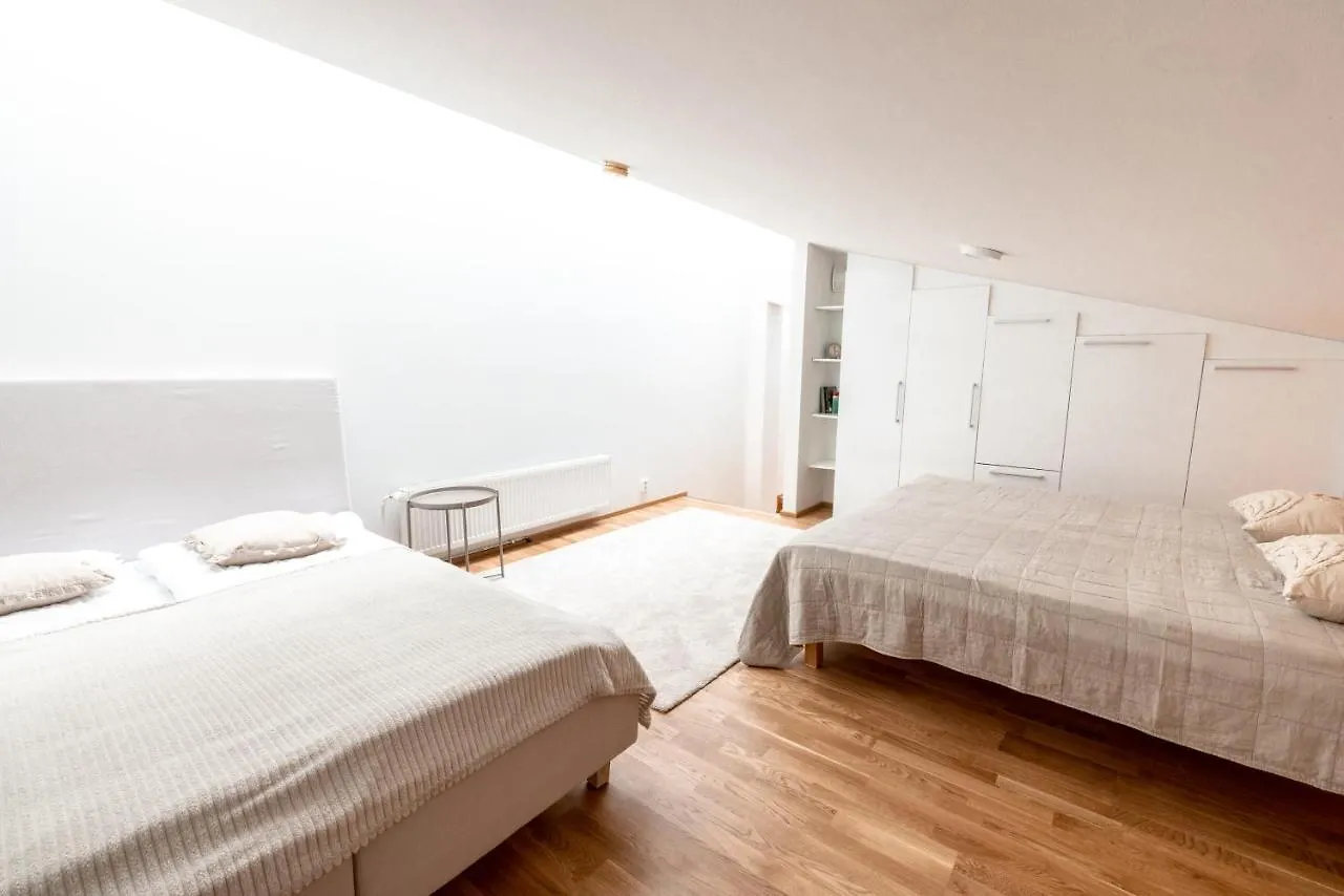 הלסינקי 2Ndhomes Unique & Spacious 2-Storey Apartment With Sauna 0*,